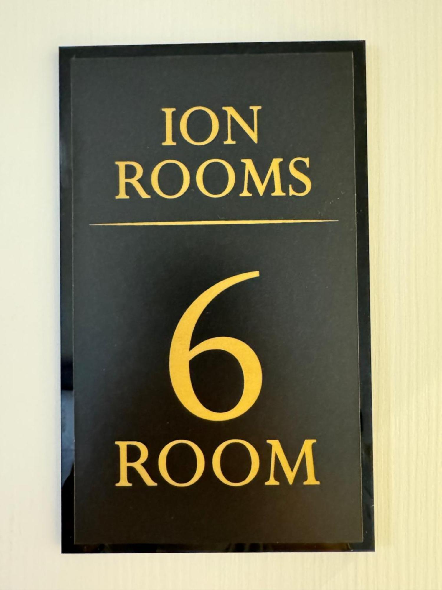 Ion Rooms Himare Luaran gambar