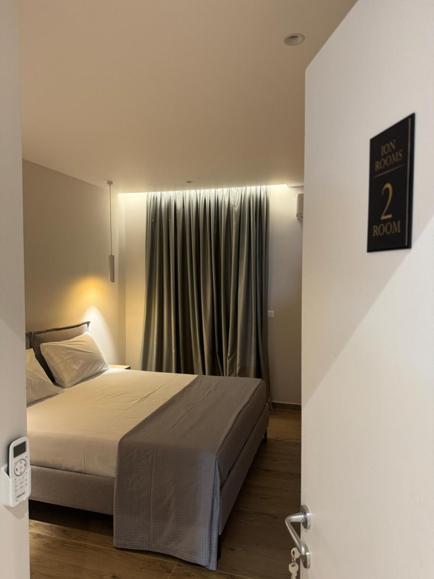 Ion Rooms Himare Luaran gambar