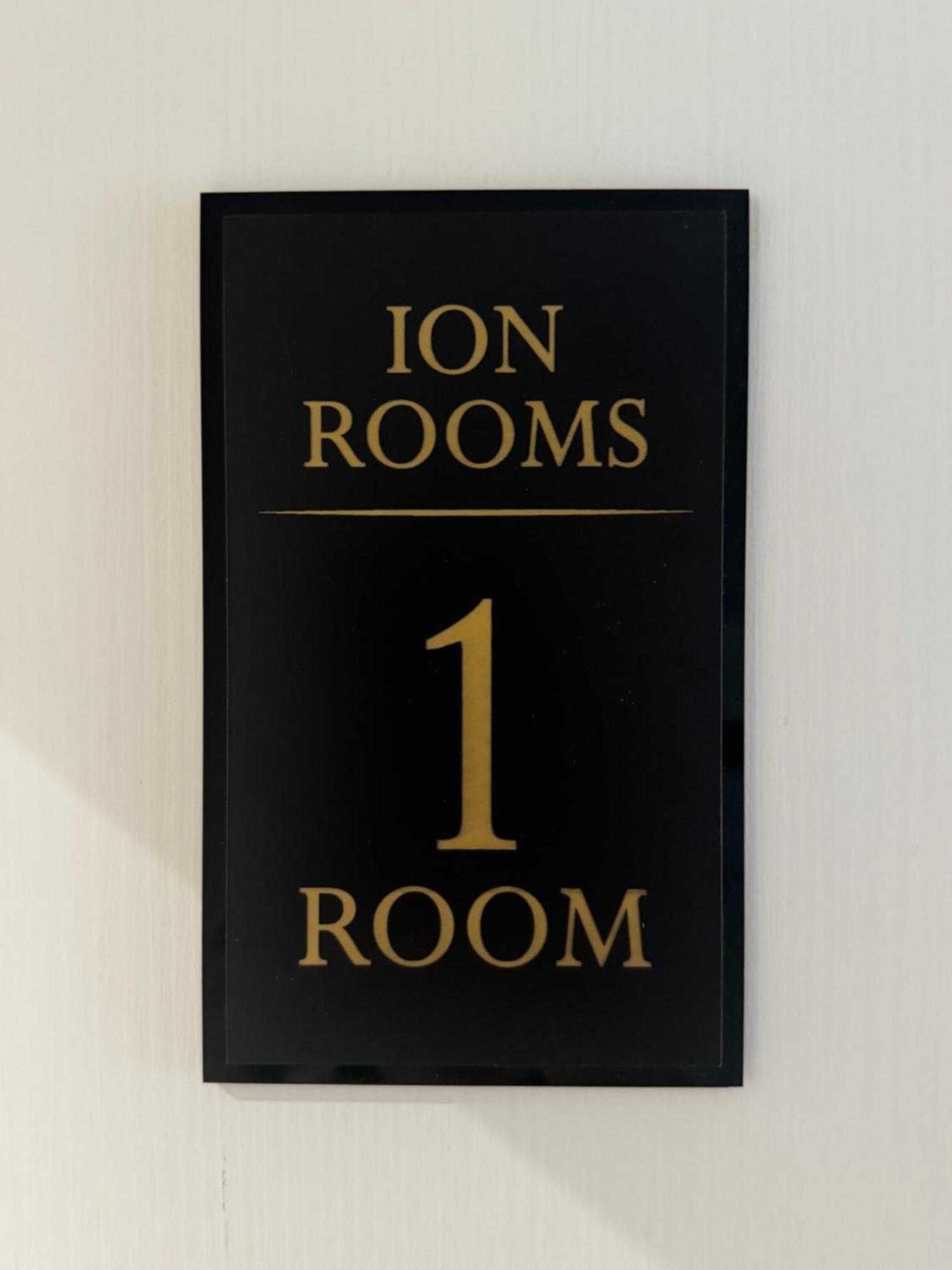 Ion Rooms Himare Luaran gambar