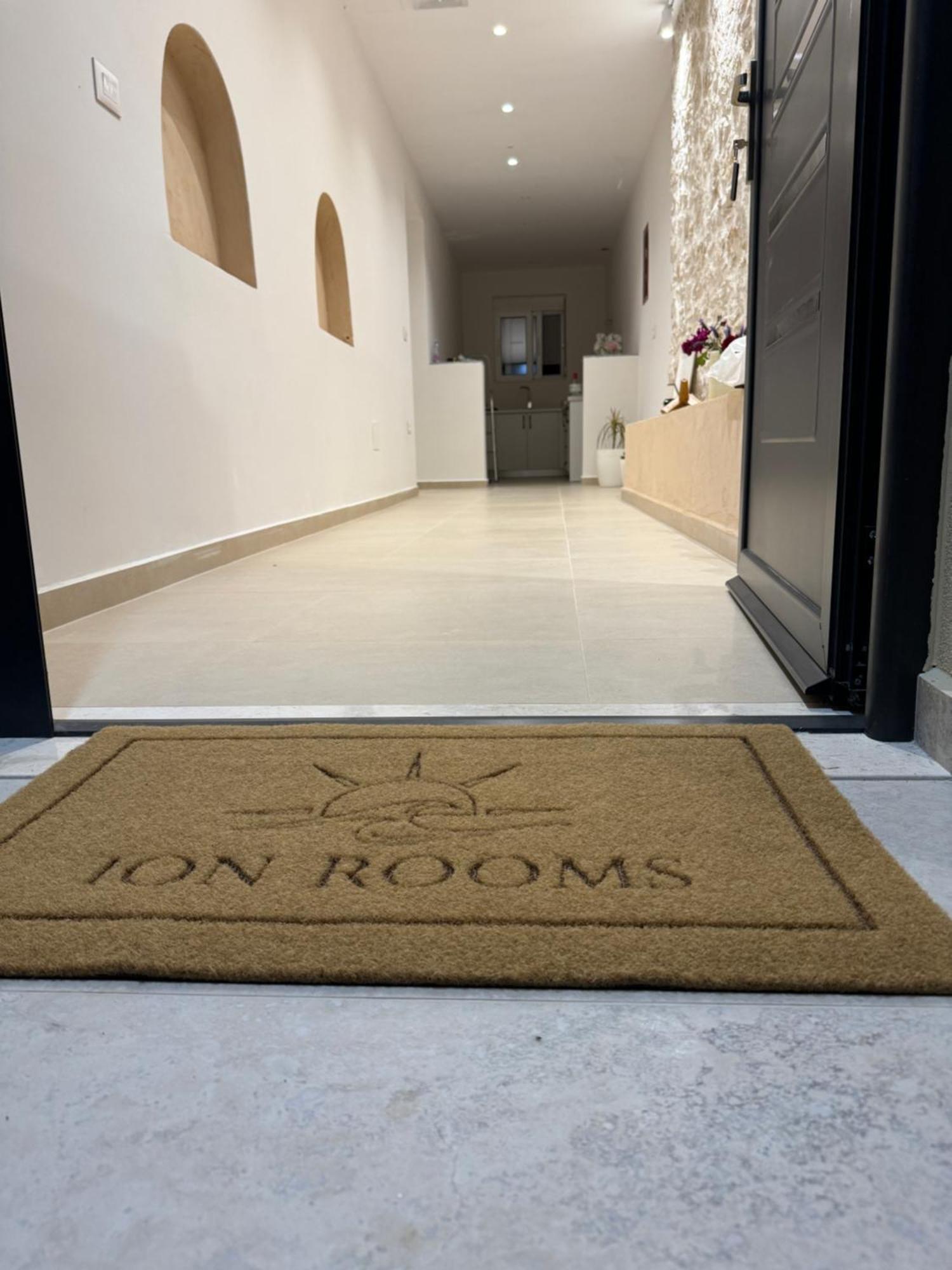 Ion Rooms Himare Luaran gambar