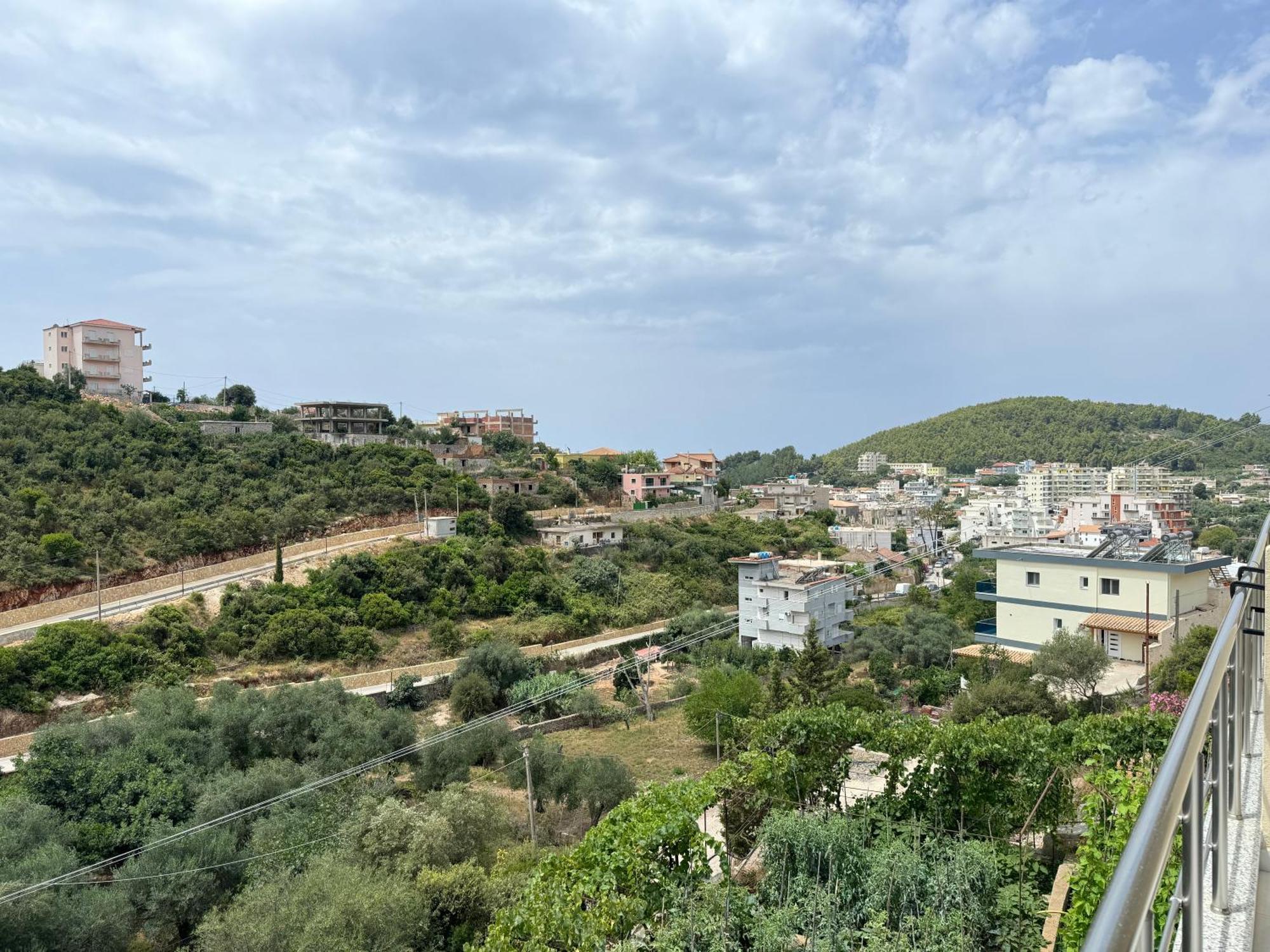 Ion Rooms Himare Luaran gambar