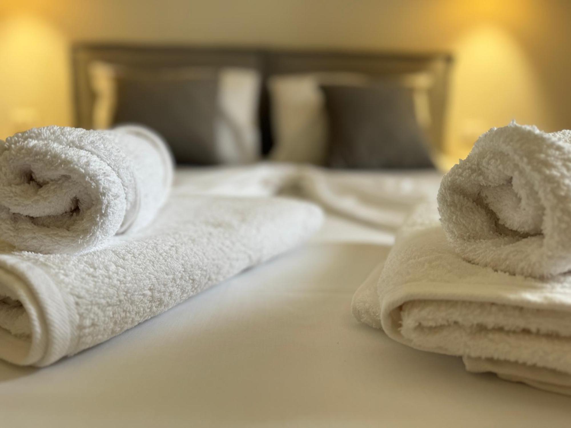 Ion Rooms Himare Luaran gambar